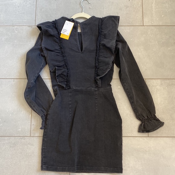 Brand New black denim ruffle dress from H&M, size xs - Picture 3 of 4